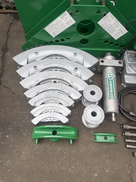 GREENLEE 884 Hydraulic Rigid IPS Bender 1-1/2 to 4 inch.  960 Pump