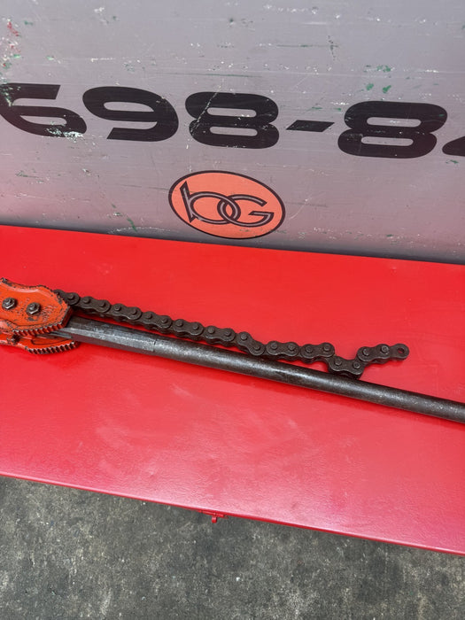 Armstrong Chain Pipe Wrench, Model  33, 3/4 To 4 inch.  Nice Shape.