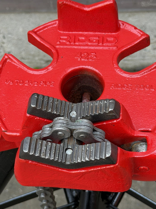 RIDGID 16703 425 PORTABLE TRISTAND CHAIN VISE  1/8”- 2-1/2”PIPE CAPACITY #1