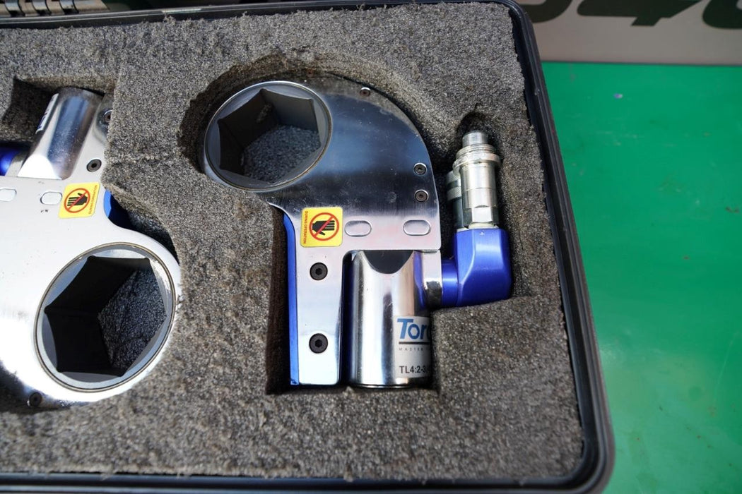 Bolttech Torque Wrench TL4 with a 2 3/4" Socket Great Shape Set of 2 wrenches