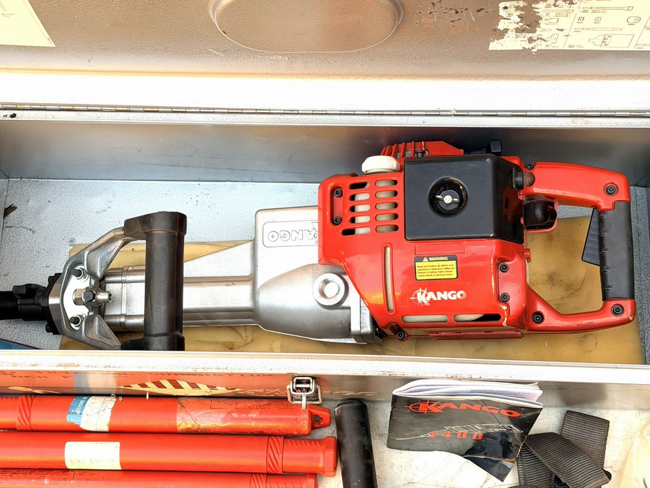 PETROL KANGO 978S DEMOLITION JACK HAMMER BREAKER GAS POWERED + CASE CHISELS MINT