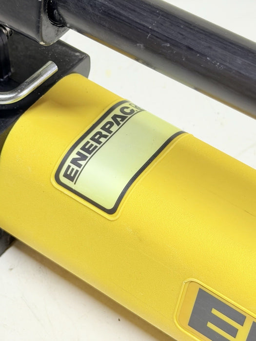 Enerpac P392 Two-Speed Hydraulic Hand Pump 700 Bar 10,000 PSI.  Works Great.