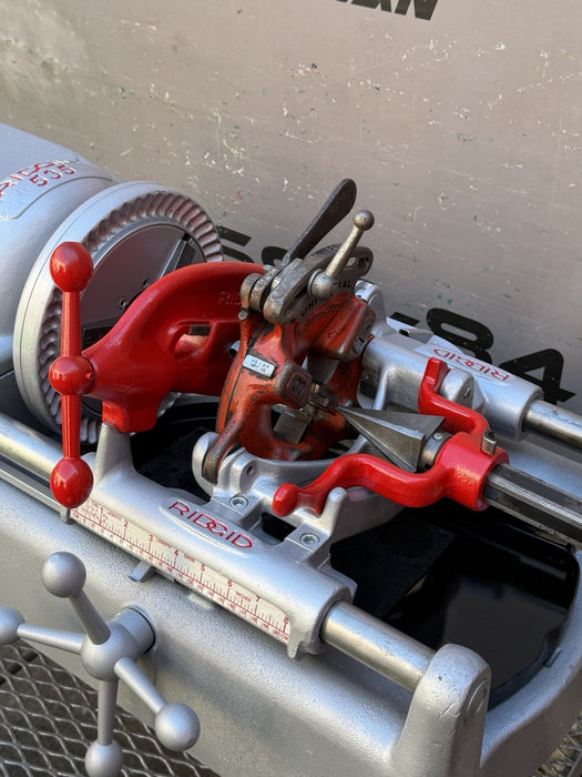 Reconditioned RIDGID® 535 V1 Pipe Threading Machine with 811 Die Head, Cart BG2