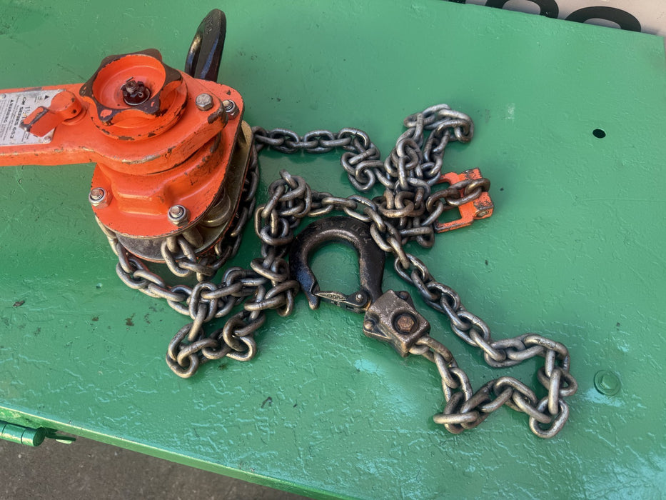 CM Series 653 1-1/2 Ton Lever Chain Hoist 12 Ft Lift Manual Come Along
