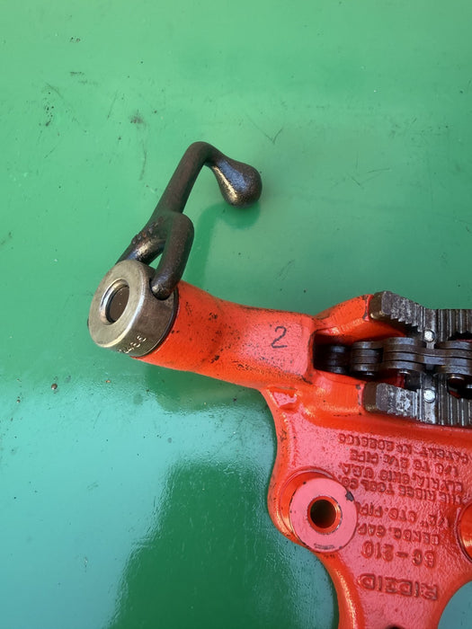 Ridgid 40185 BC210 1/8-2 1/2" in Capacity Top Screw Bench Chain Vise U.S.A. #2