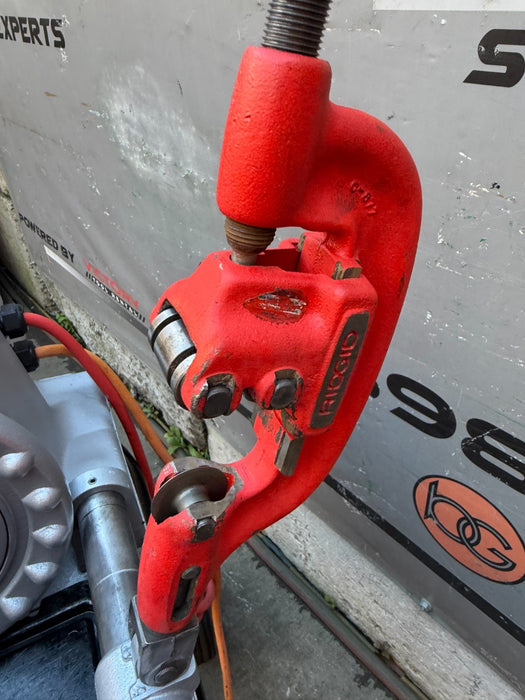 RIDGID 300 Compact Portable Wheeled Pipe Threader Die Head 1822 535 NPT USA