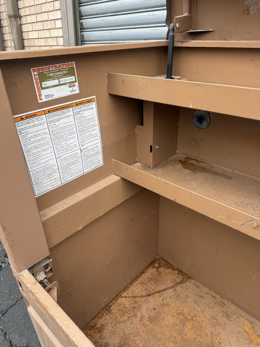 KNAACK 89  Piano-Style Jobsite Box 60"x30"x49" 47.8cu ft.  Good Condition.