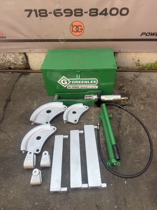 GREENLEE 882 Hydraulic Pipe Bender 1-1/4 to 2 EMT With Hand Pump.  Works Great.