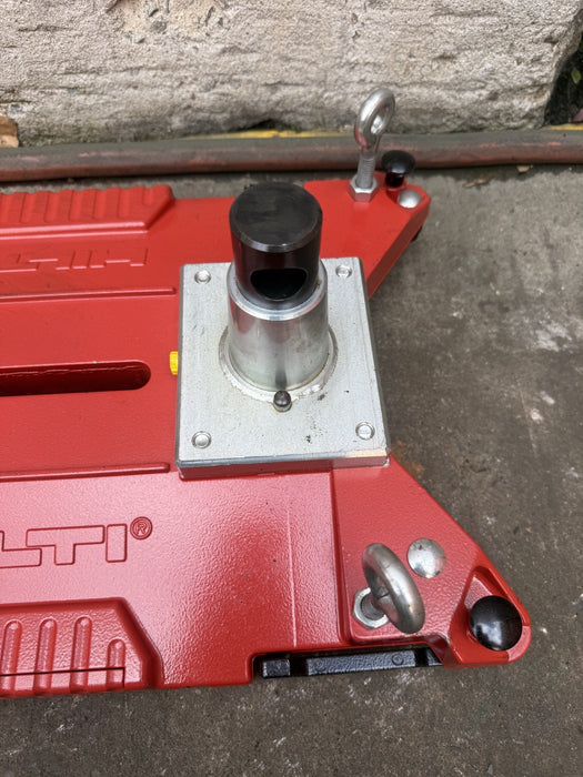 HILTI DD-BAV-10 VACUUM BASE PLATE FOR DIAMOND CORE DRILL STAND.  Mint.