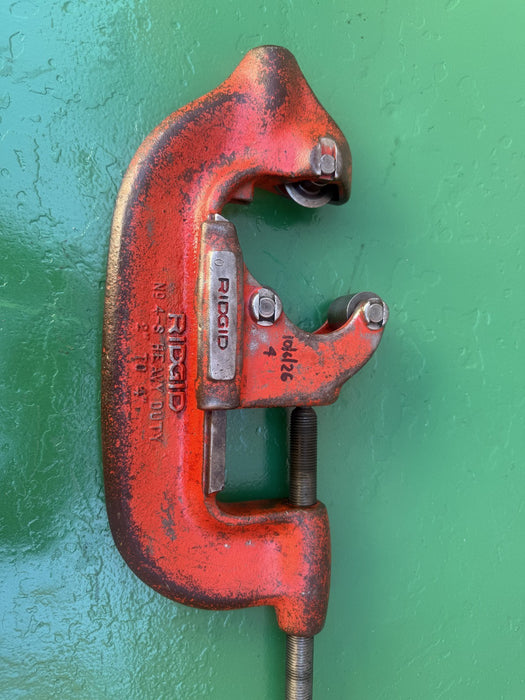 Ridgid No. 4-S Heavy Duty Pipe Cutter, 2" to 4" Pipe Used / Works Good #44
