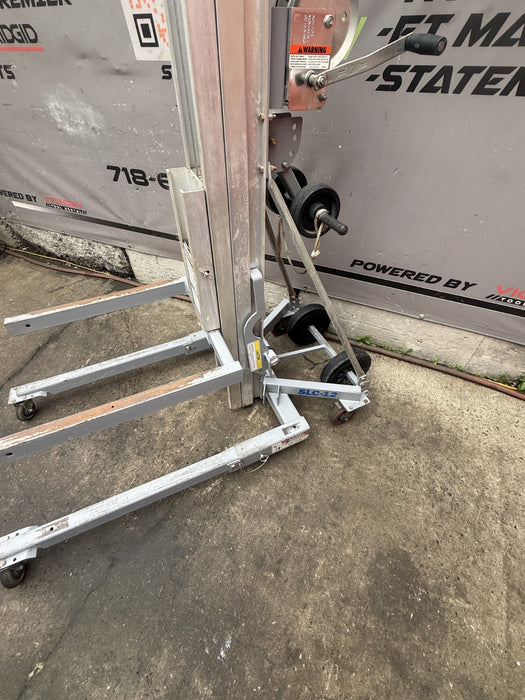 Genie Superlift Contractor, SLC- 12, 650 lbs Load, Lift Height 12’ 10”, MINT, #1