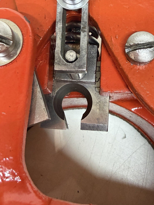 Victaulic VG Cut Groover 3 1/2-4" Refurbished Manual/Power Pipe Tool