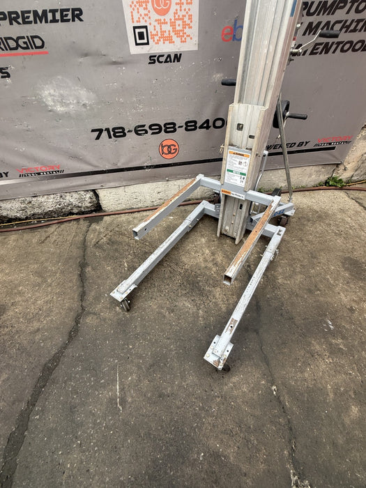 Genie Superlift Contractor, SLC- 12, 650 lbs Load, Lift Height 12’ 10”, MINT, #1