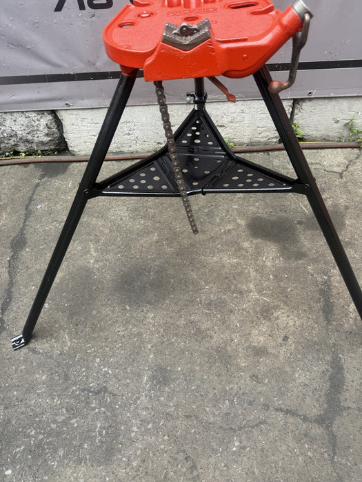 RIDGID 460 1/8 to 6 inch Tristand Pipe Vise 8/20 #3