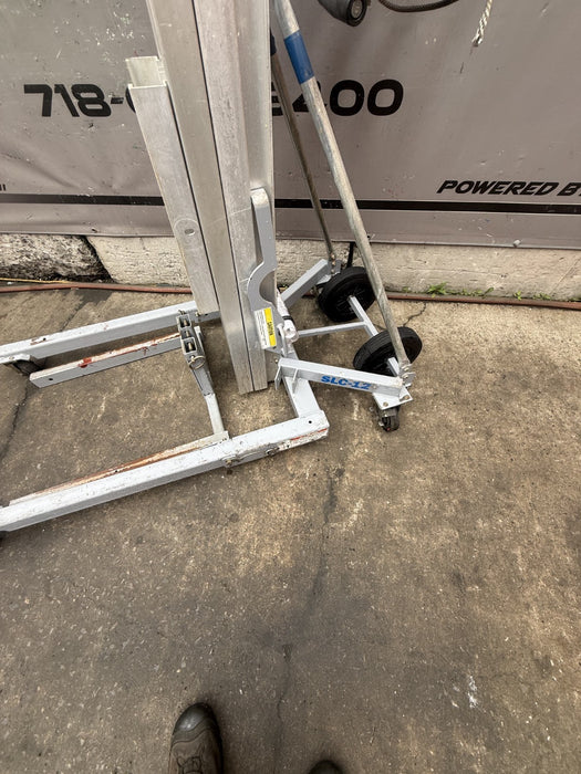 Genie Superlift Contractor, SLC- 12, 650 lbs Load, Lift 12’ 10”, MINT, #2