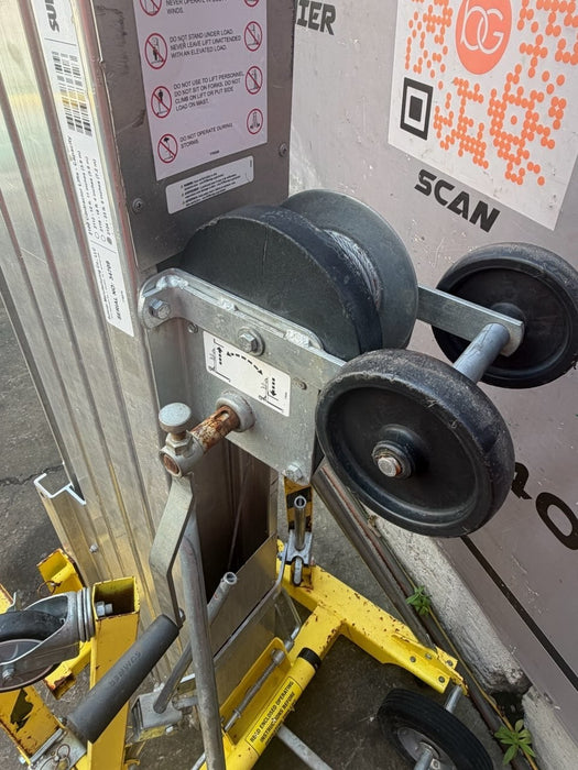 Used Sumner 783652 2124 Series 24 ft Contractor Lift 650 lbs Capacity