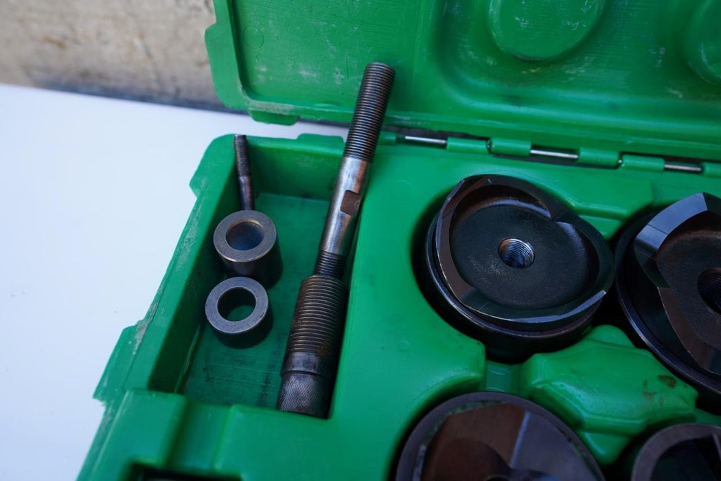 Greenlee 7310 1/2 to 4 inch Hydraulic Knock Out Punch and Die Set #2 tested