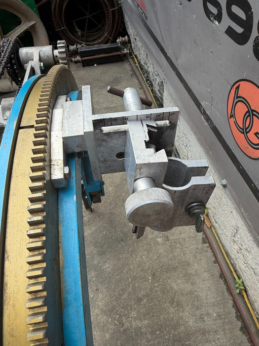 H&M Beveling Machine #4 20-26" Pipe w/ Torch Holder, Dogs - NO CHAIN