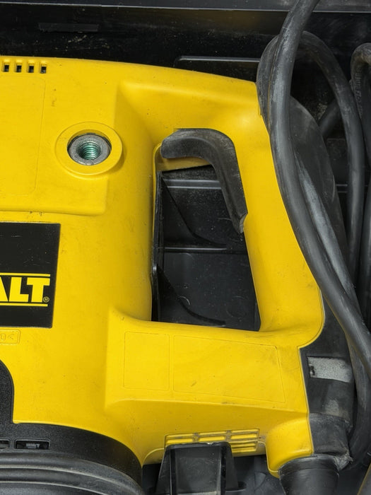 DeWalt DW530 1-1/2" Rotary Hammer Drill & 5 Bits With Case Excellent Shape