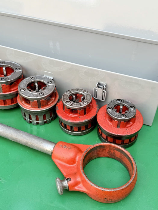 Ridgid 12-R Pipe Threader Die Head Set w/Case & Ratchet Head 12R  1/2" - 2" Dies