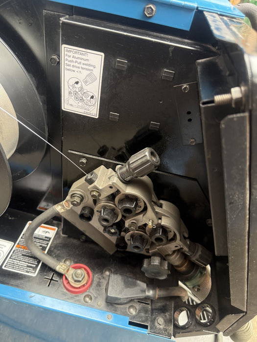Miller Millermatic 350P Pulse Aluminum Welder with Gun.  Works Fine.