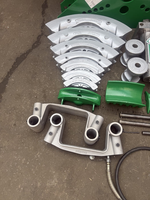 Greenlee 885 Hydraulic Pipe Bender 1-1/4”-5” Rigid Pipe.  Bending Table.  10/8
