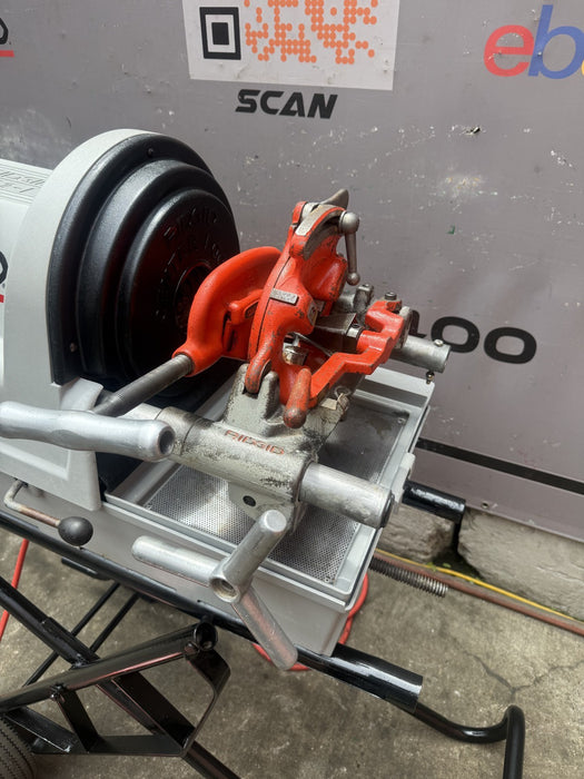Rigid 1822  Automatic Pipe Threading Machine.  300, 535.  Works Great.
