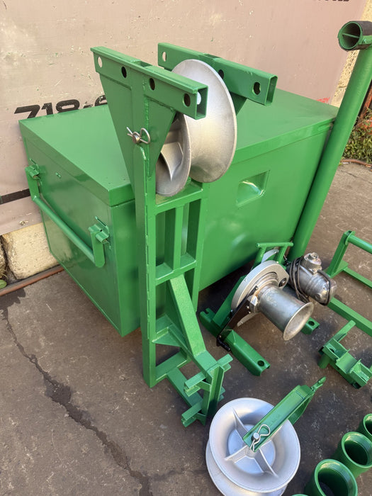 GREENLEE 640 4000 lbs Wire Cable Tugger Puller Set Box.  Works Fine. 10/15/26