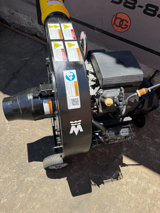Meyer Versa Vac Insulation Vacuum 19HP Kohler Motor Works Great !