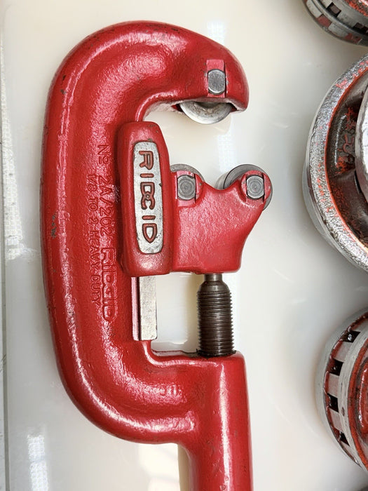 Ridgid 700 Pipe Threader Threading Machine & 12R Die Set 1/2 to 2" Works Great!