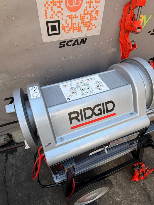 Ridgid 1224 Pipe Threading Machine - Seller Refurbished w/ 2 Dies