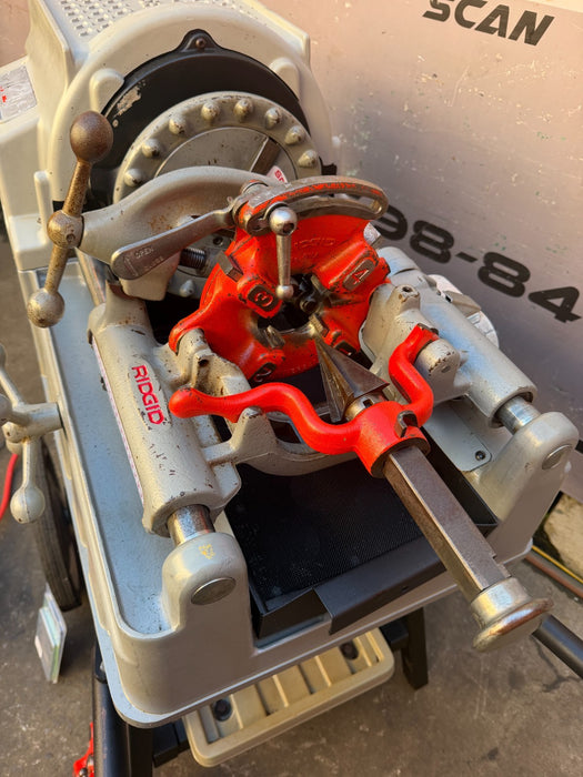 2018 RIDGID 535 V3 Pipe Threading Machine w/ Universal Cart & 811A Dies ET5