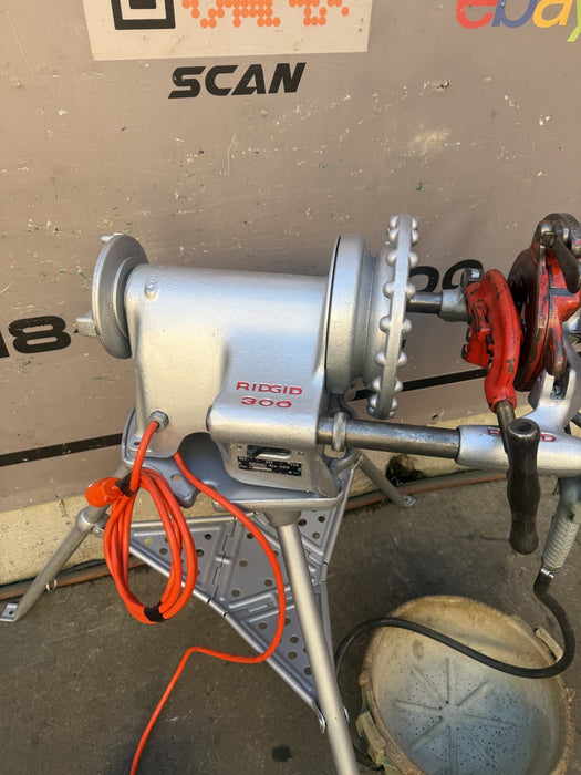 RIDGID 300  Pipe Threader Machine. Tristand. Oiler, Reamer, Die Works Great. 2