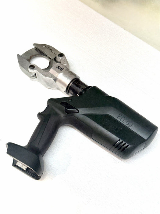 Greenlee Gator ESG45L Hydraulic Cable Cutter 7.7 Ton 18V Tool Only