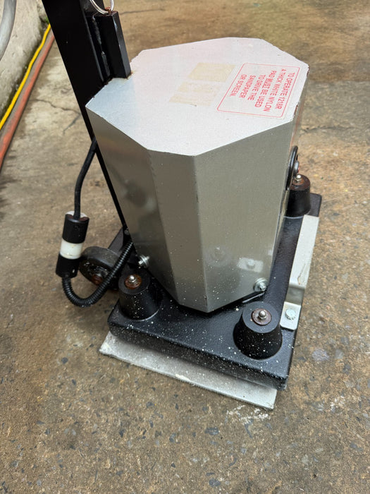Essex Silver-Line Square Sander 1218R