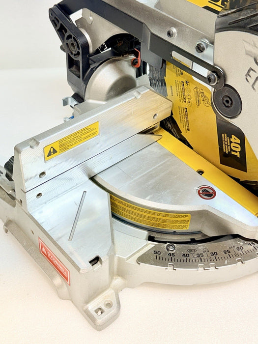 DEWALT DWS715R 12" 15 Amp Single Bevel Compound Miter Saw And Blade Mint!