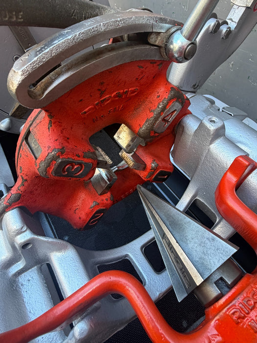 Refurbished Ridgid 535 V3 Pipe Threader 1/2"-2" Threading Machine 811A Dies Cart