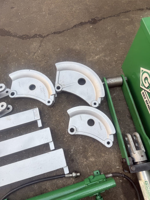GREENLEE 882 Hydraulic Pipe Bender 1-1/4 to 2 EMT With Hand Pump.  Works Great.