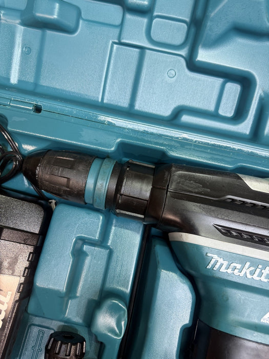 Makita XRH07PTUN 36V 18V X2 LXT Brushless 1‑9/16 in. Advanced AVT Rotary Hammer