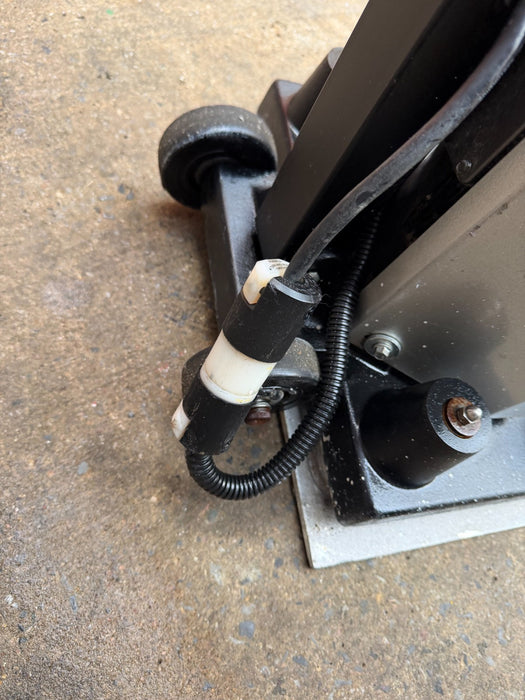 Essex Silver-Line Square Sander 1218R