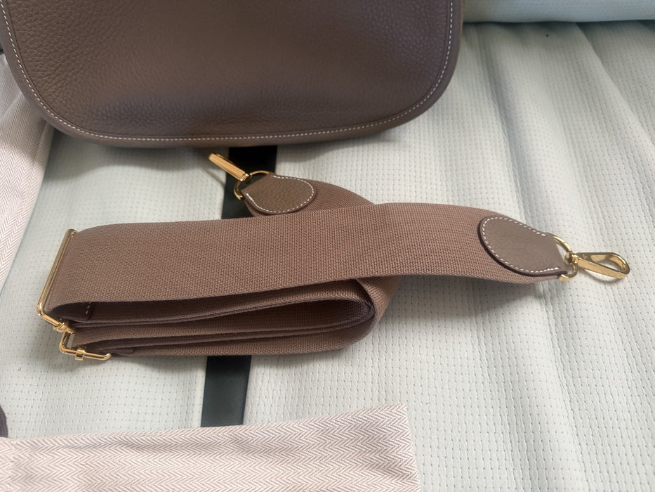 Hermes Evelyne 29 Crossbody Bag.  Etoupe. 100% Authentic. Brand New.