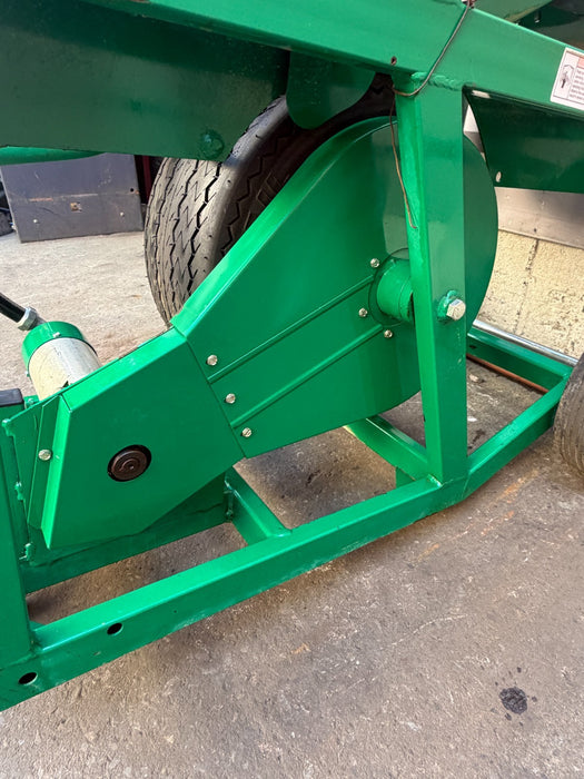 GREENLEE 6810 Ultra Feeder Electric Wire Puller - Reliable Cable Management