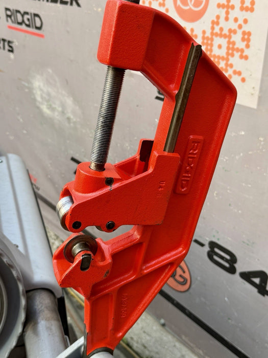Ridgid 1224 Threader Pipe Threading Machine 1/2 to 4” 714 ,711 Dies Tested  MINT