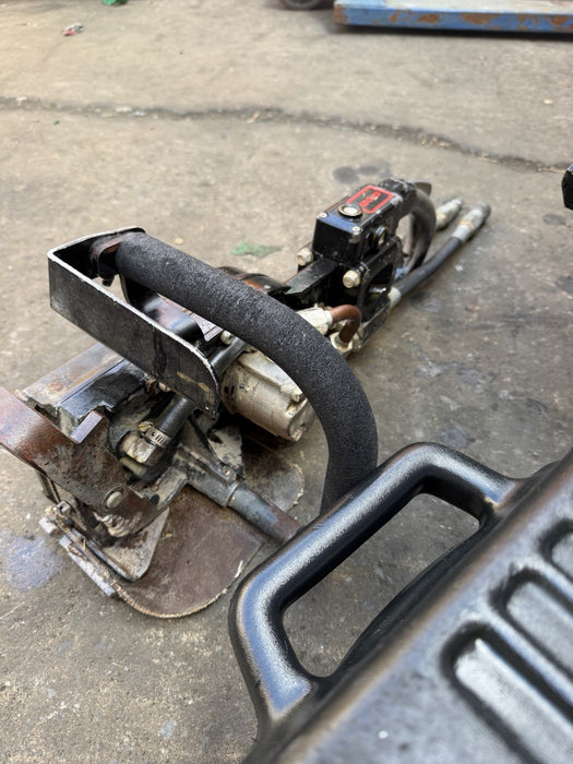 ICS Hydraulic Power Unit 890F4P95 and Concrete Saw 890F4 121HRS Great Condition