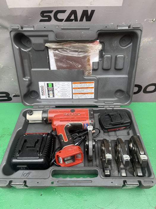 RIDGID RP 210 Press Tool Kit with battery, charger, clamps 3/4  1   1 1/4 inch