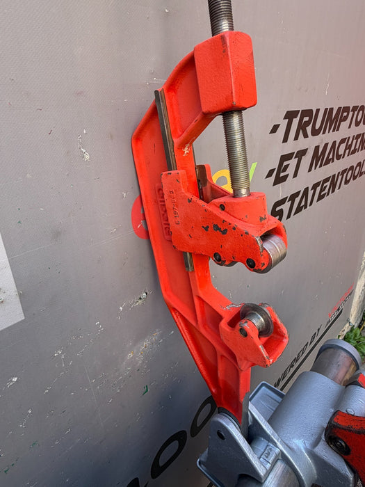 Ridgid 1224 Pipe Threading Machine - Seller Refurbished w/ 2 Dies