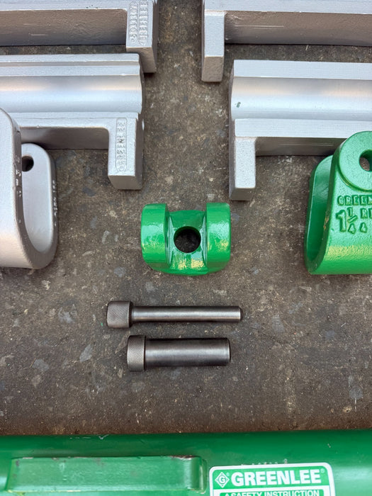 GREENLEE 882 Hydraulic Pipe Bender 1-1/4 - 2 RIGID EMT With Hand Pump