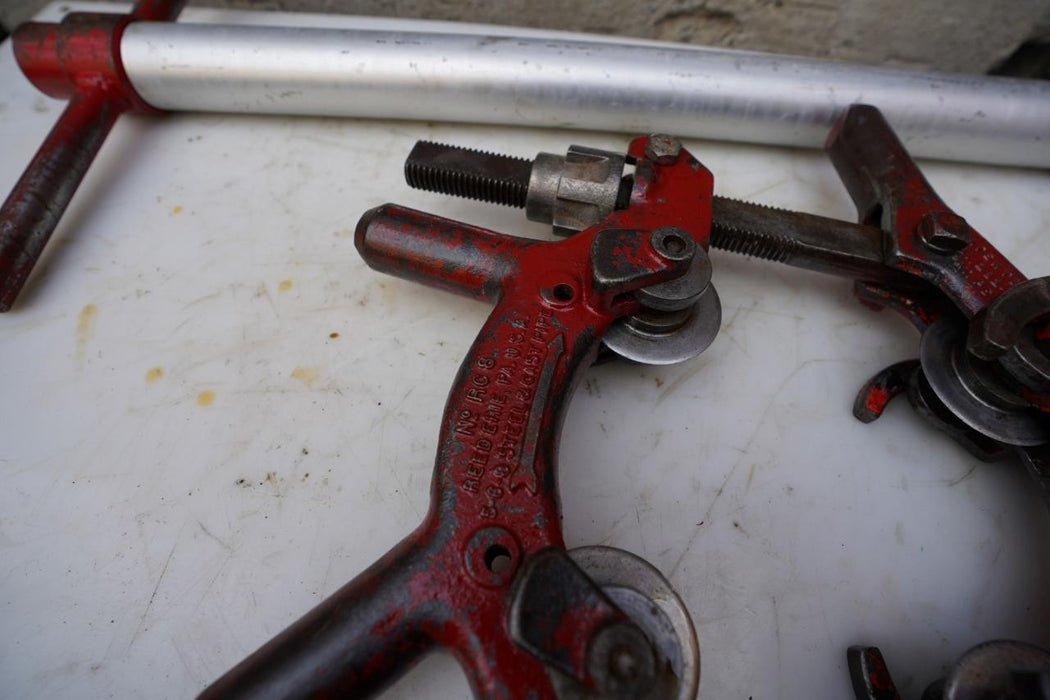 Reed Lcrc-8 Rotary Cutter Hinged Pipe Cutter 6 to 8 inch  Works Great Great Shap