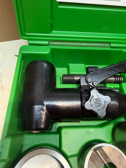 Greenlee 7907SB Hydraulic Knockout Punch Driver Kit NEW Hydraulic driver 1/2-2"