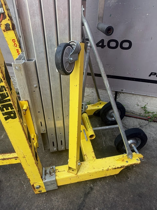 Used Sumner 783652 2124 Series 24 ft Contractor Lift 650 lbs Capacity
